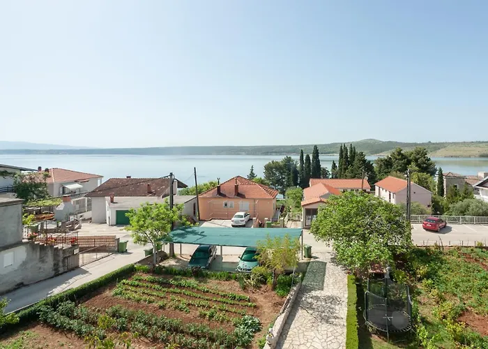 Apartman By The Sea - Novigrad - 6190 *